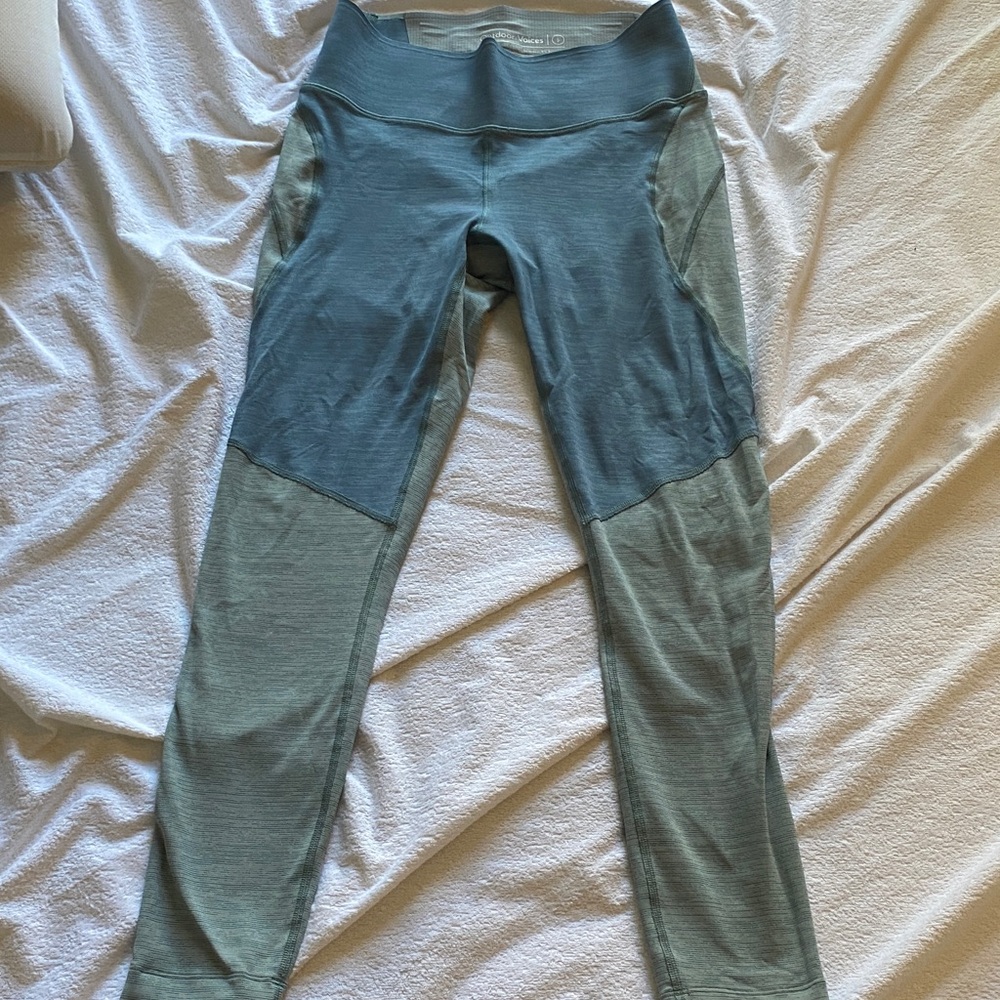 Outdoor Voices Teal and Light Blue Leggings